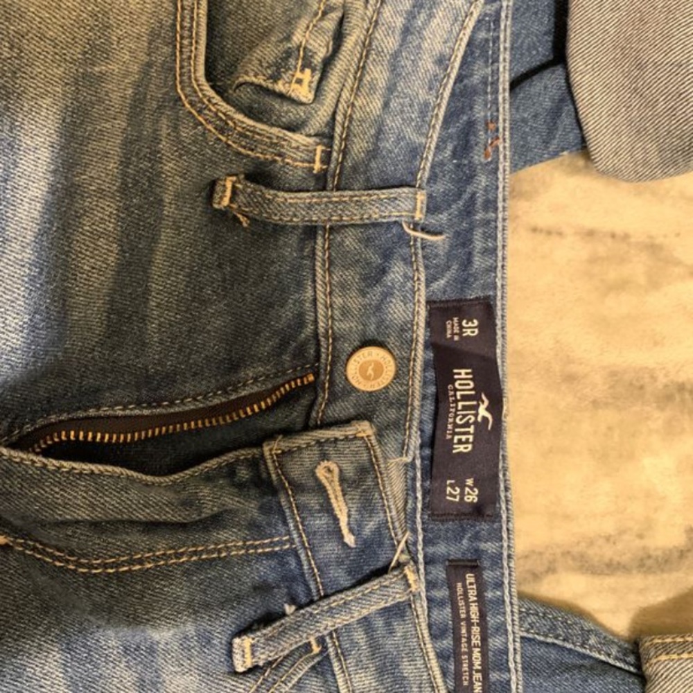 Hollister ultra high rise mom jeans